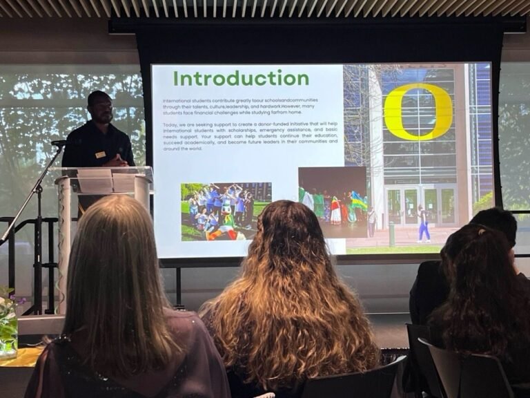 Daniel Appiah Gyekye presenting research at the University of Oregon